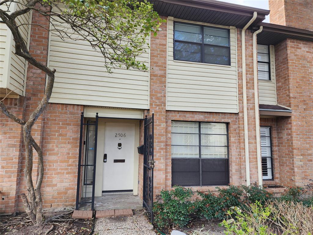 2506 Bering Dr, Houston, TX 77057 Condo for Rent in Houston, TX