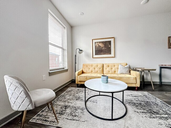 Foto del edificio - 111 E 4th St