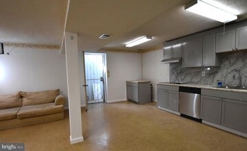 Building Photo - 3150 Beethoven Way