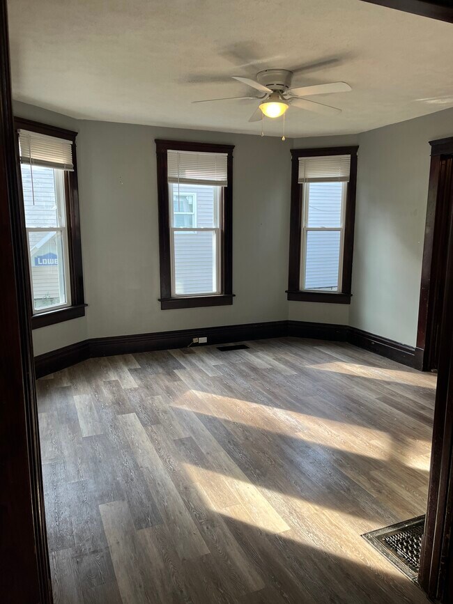 917 Wayne St, Sandusky, OH 44870 Townhome Rentals in Sandusky OH