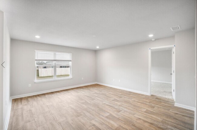 Building Photo - 24048 Songbird Dr