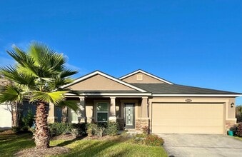 Building Photo - 15805 Twin Creek Dr