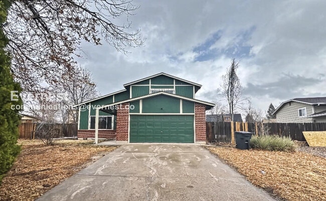 Building Photo - 4660 Anjelina Cir N