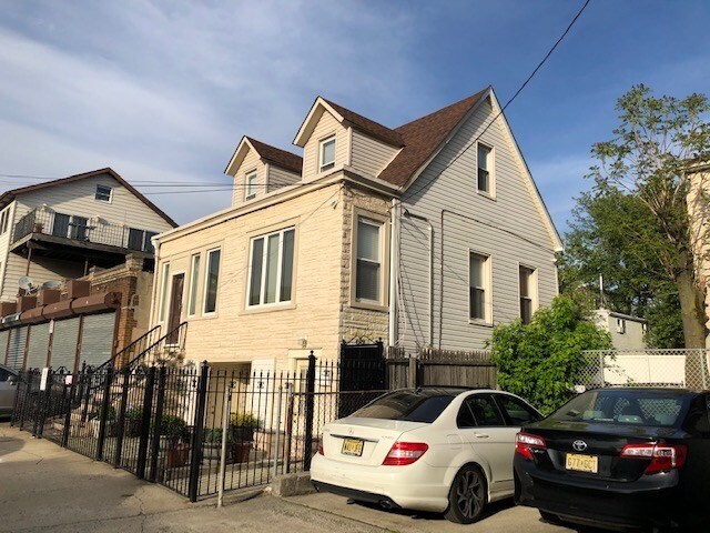 Foto del edificio - 8 Passaic Ave