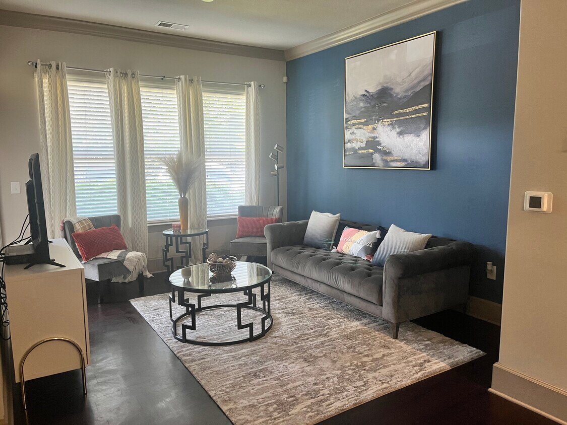 Living room - 3127 Forrest Walk