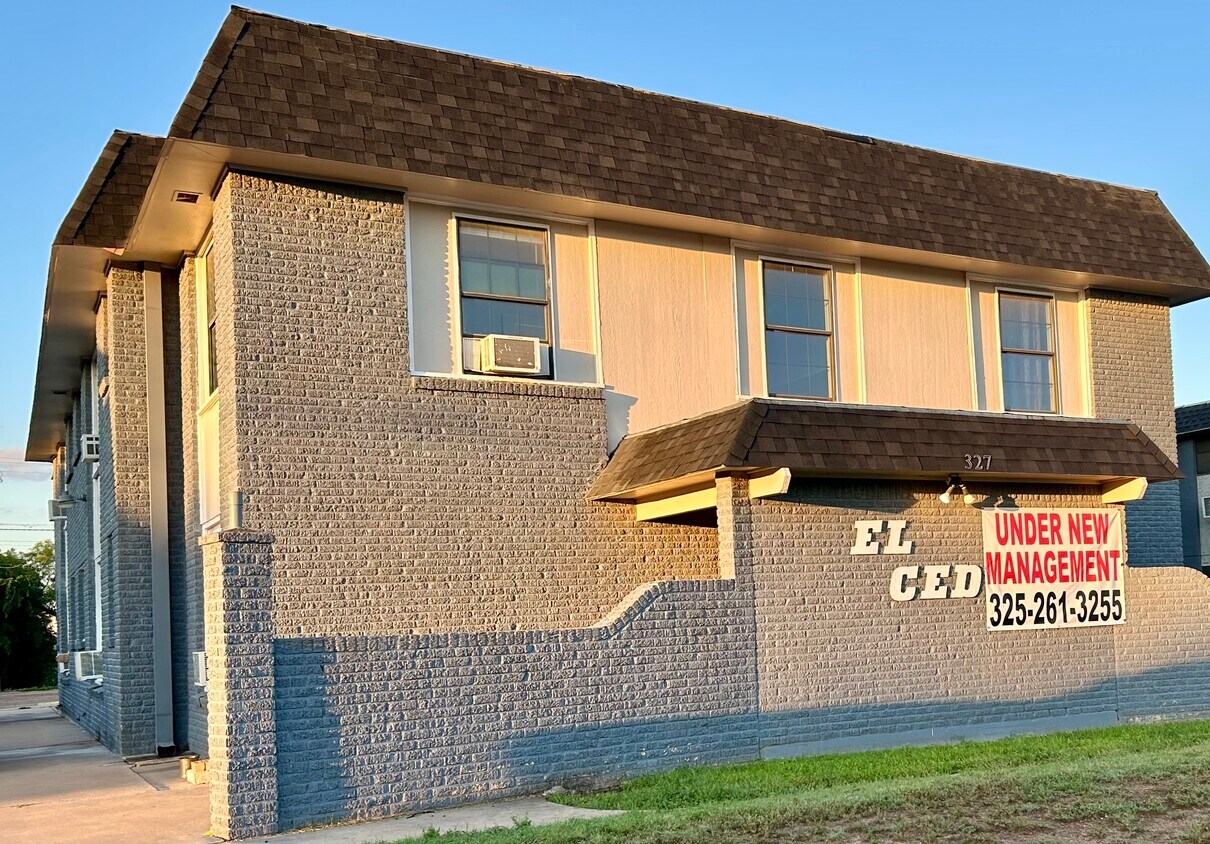 Foto del edificio - El Ced