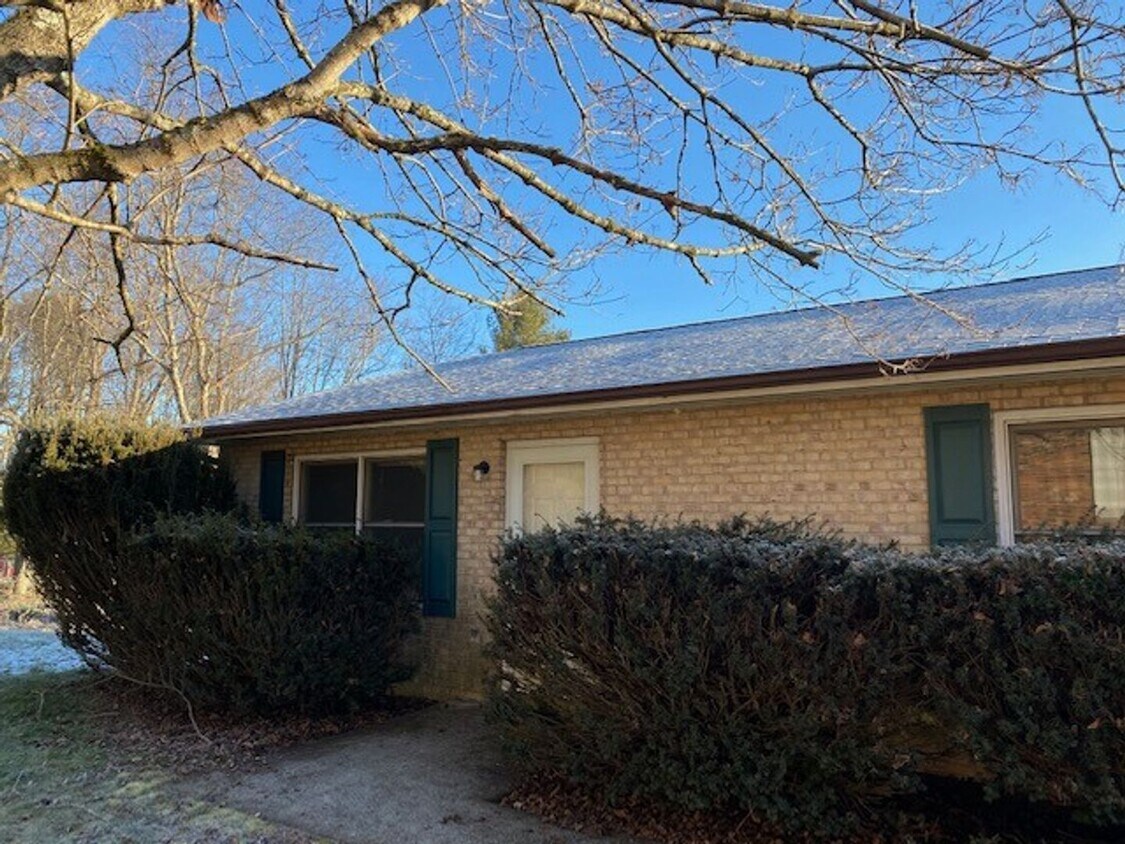 2906 Walls Branch Rd, Blacksburg, VA 24060 House Rental in Blacksburg