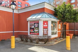 Building Photo - 1021 Arlington Blvd