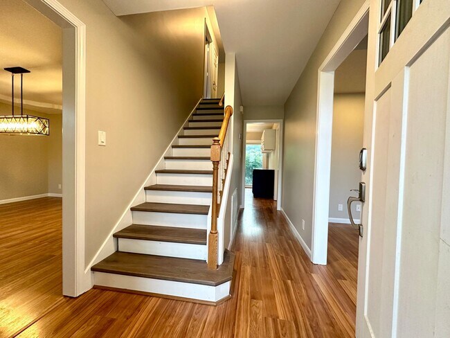 Foto del edificio - 2592 Emerald Ct