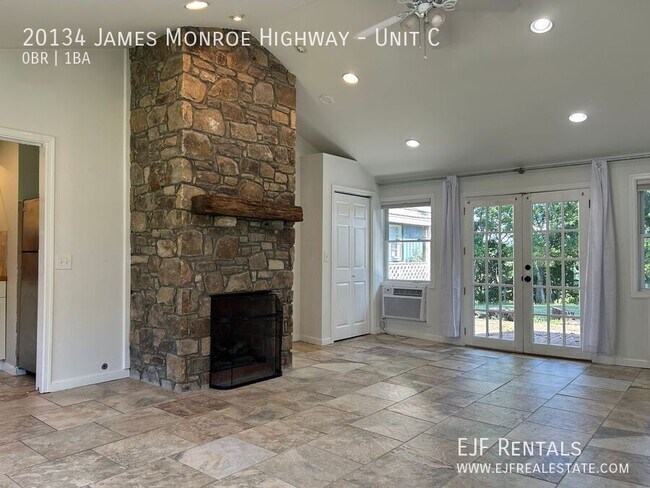 Foto del edificio - 20134 James Monroe Hwy