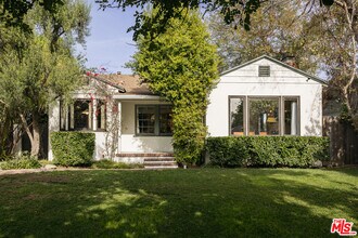 Building Photo - 11523 Albers St