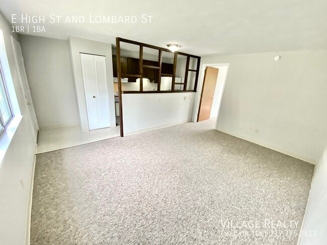 Building Photo - Budget-friendly 1-Bed efficiency apartment...