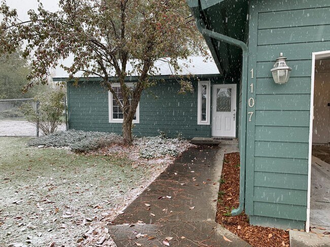 Foto del edificio - Post Falls Rancher