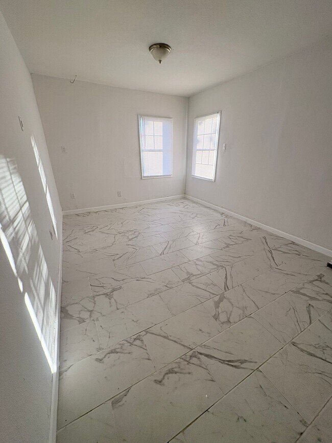 Foto del edificio - 3010 McCrarey Dr