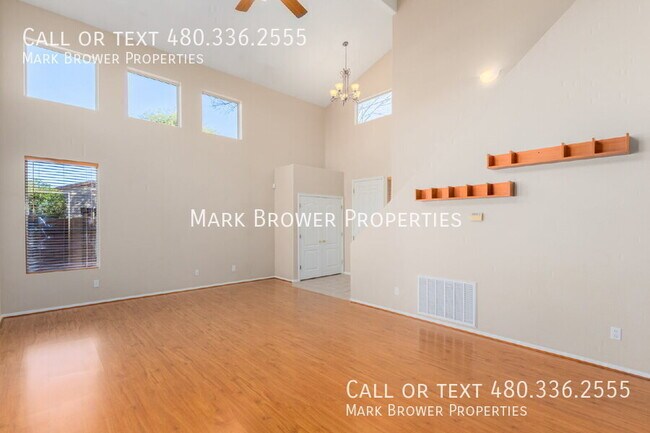 Building Photo - 1462 W. Roadrunner Dr.
