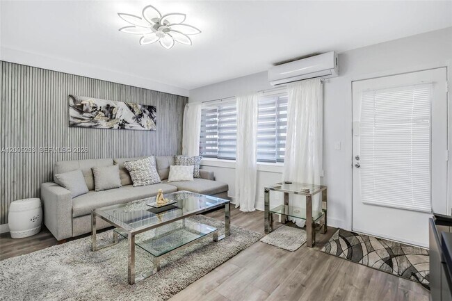 Foto del edificio - 901 SW 11th Ave