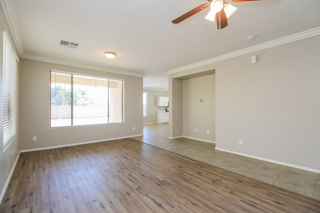 Foto del edificio - 3178 S Southwind Dr