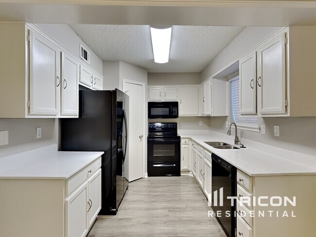 Foto del edificio - 1407 Woodfern Dr