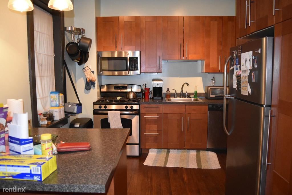 Foto principal - 827 N Lincoln Ave