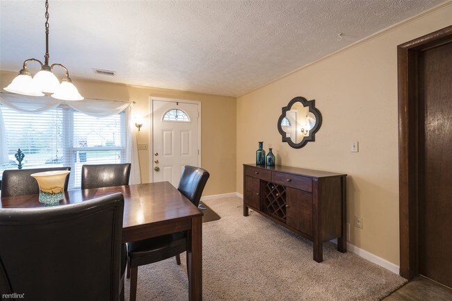 Foto del edificio - 7914 Ironwood Way