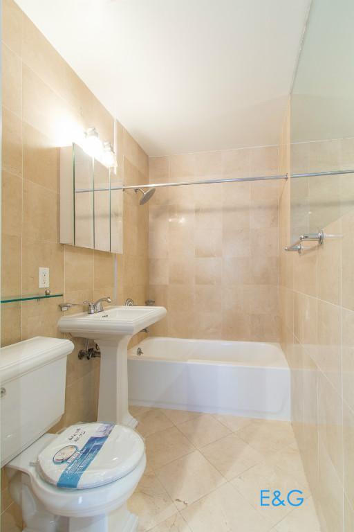 Building Photo - 3 bedroom in New York NY 10003