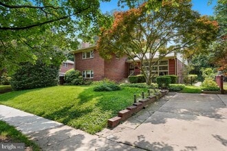 Building Photo - 8504 Sundale Dr