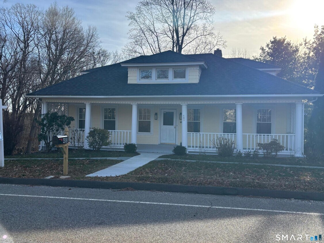 Foto principal - 480 Shelton Rd