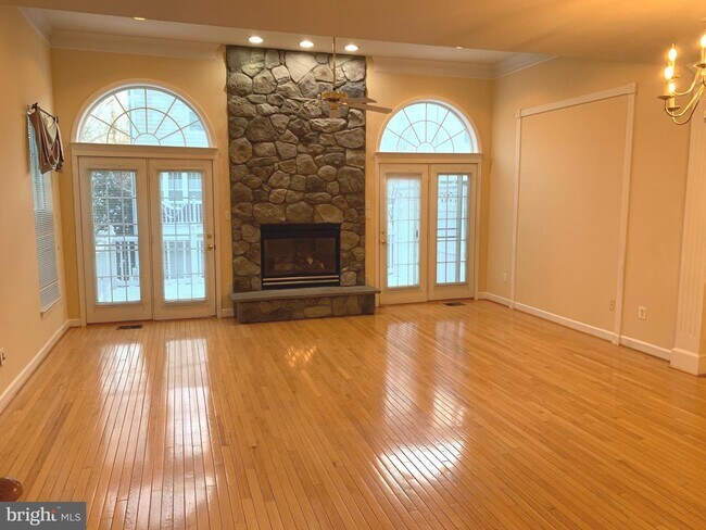 Building Photo - 639 Gatestone St
