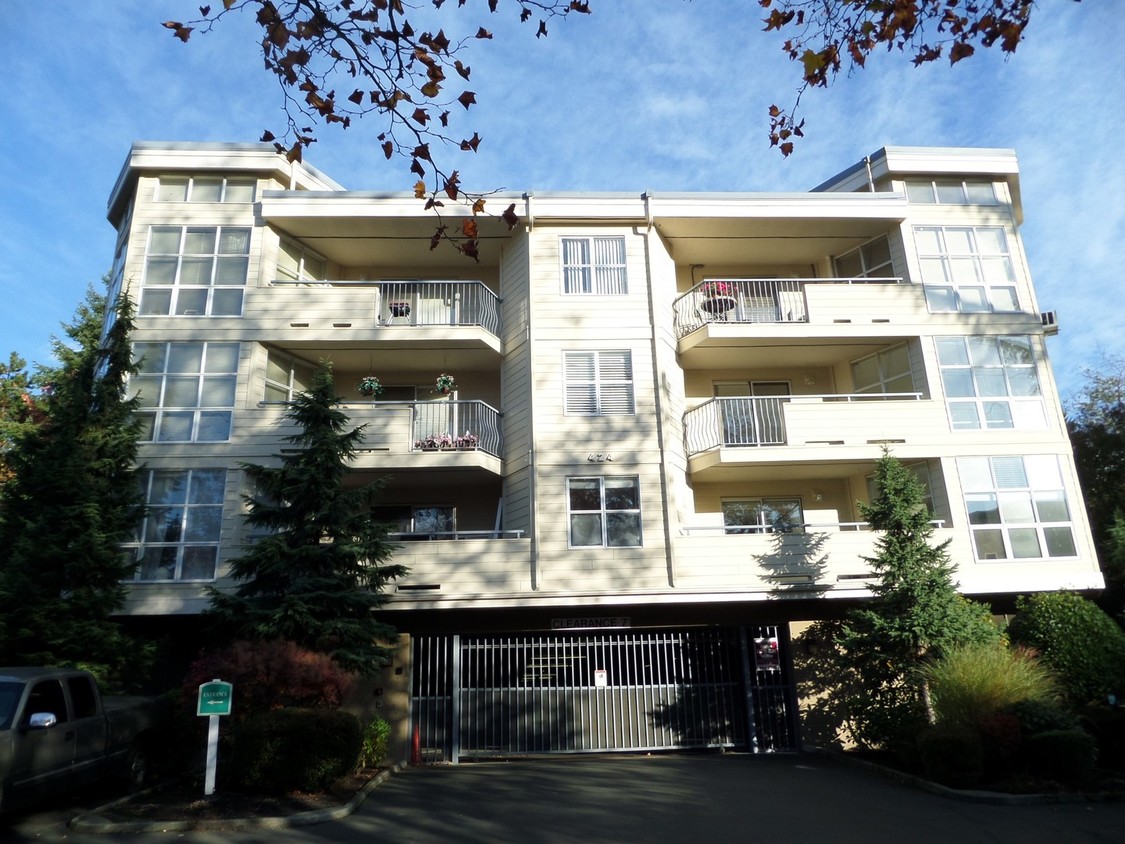 Primary Photo - Awesome 2 Bedroom Condo with Secured Parki...