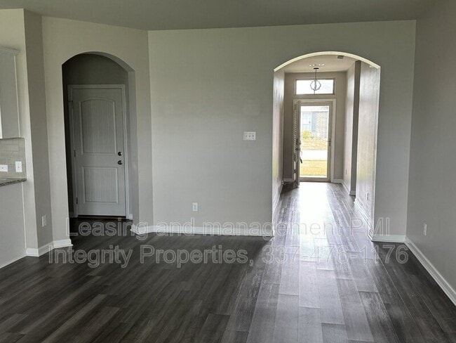 Building Photo - 104 Garden Oaks Ave