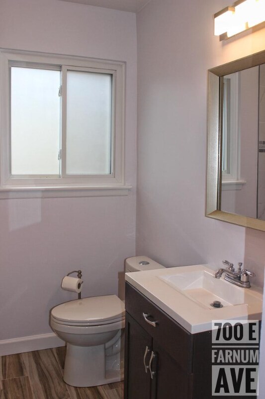 Building Photo - 700 E Farnum Ave