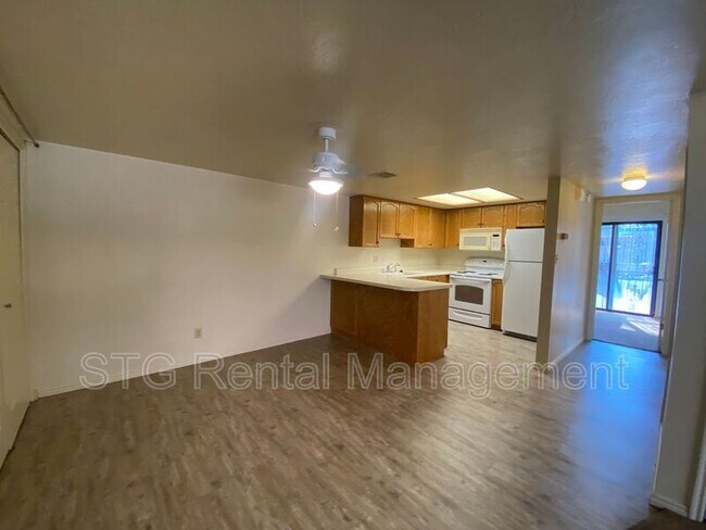 Building Photo - 777 S 400 E
