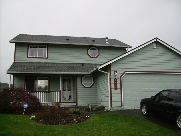 Primary Photo - 16229 Prairie Creek Loop SE