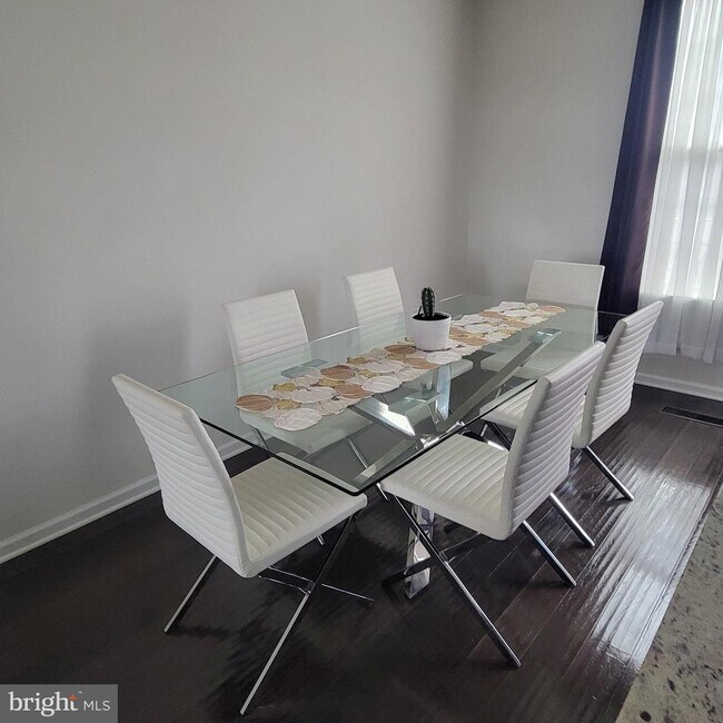 Foto del edificio - 2922 Glendale Ave