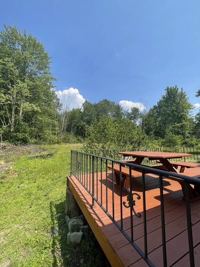 Building Photo - 1157 Danby Rd