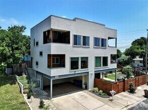 Building Photo - 2100 Rosewood Ave