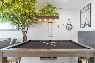Building Photo - 4107 R. Saint-Denis