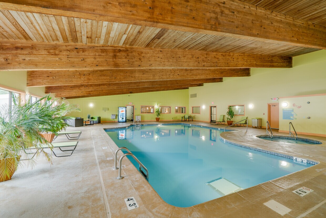 Woodland Pointe Apartments Woodbury, MN