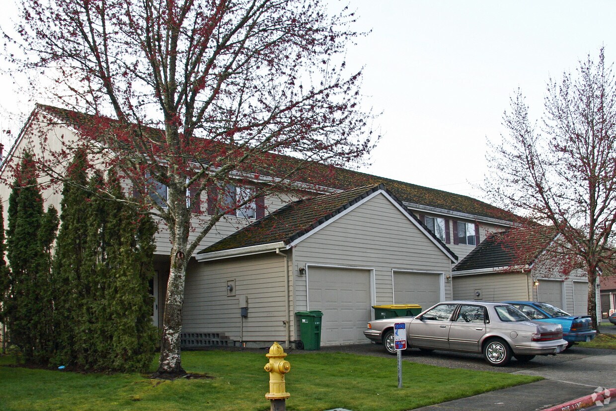 Building Photo - Mayjohn Court Duplexes