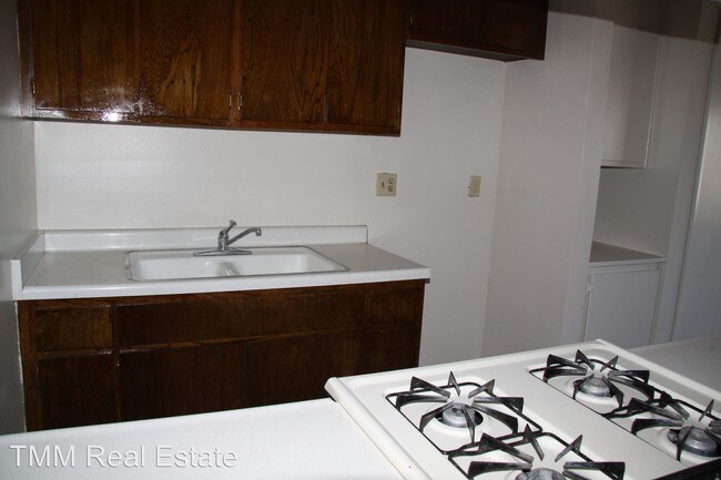 Building Photo - 13515 Doty Ave