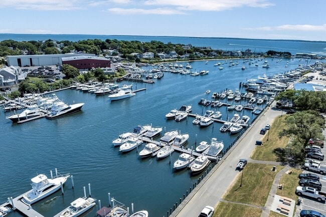 Foto del edificio - 135 Scranton Ave