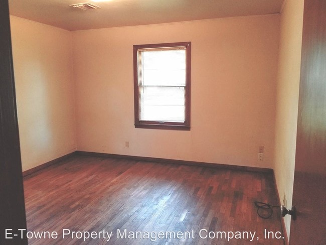 Building Photo - 1 br, 1 bath House - 2126 N. Independence