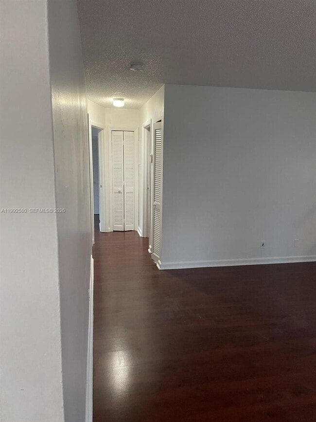 Foto del edificio - 222 SW 1st St