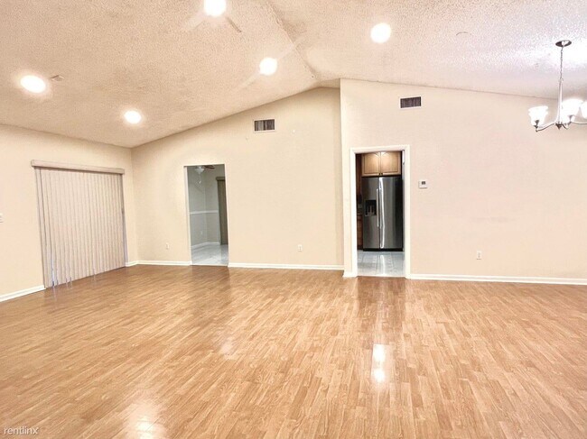 Building Photo - 4 br, 3 bath House - 1551 Woods Bend Rd