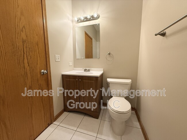 Foto del edificio - 2731 W Congress Pkwy
