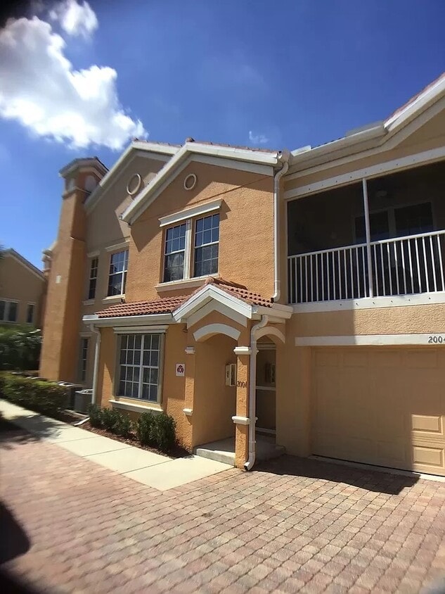 1813 Concordia Lake Cir, Cape Coral, FL 33909 Townhome Rentals in Cape Coral FL