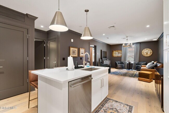 Foto del edificio - 19 Washington St