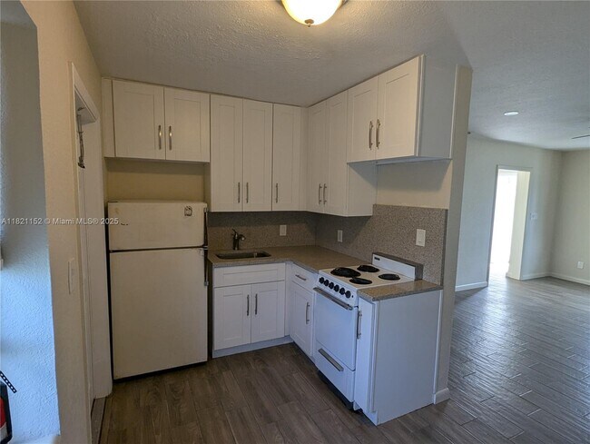 Foto del edificio - 2210 Johnson St
