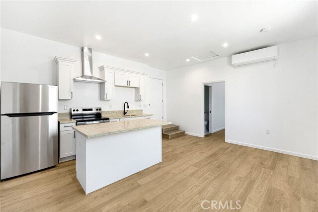 Foto del edificio - 1375 N Mentor Ave