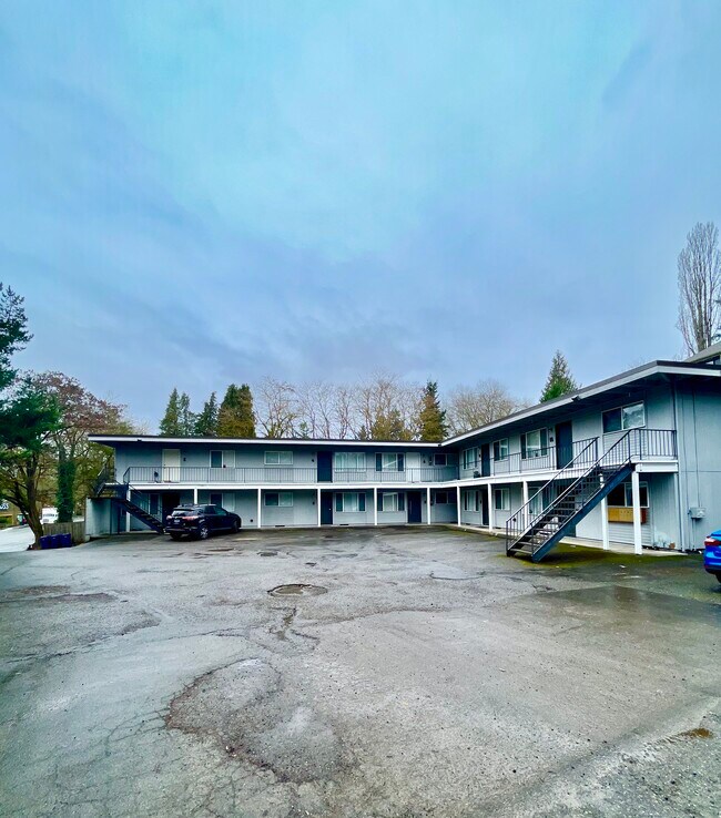 Building Photo - 17160 Avondale Way NE